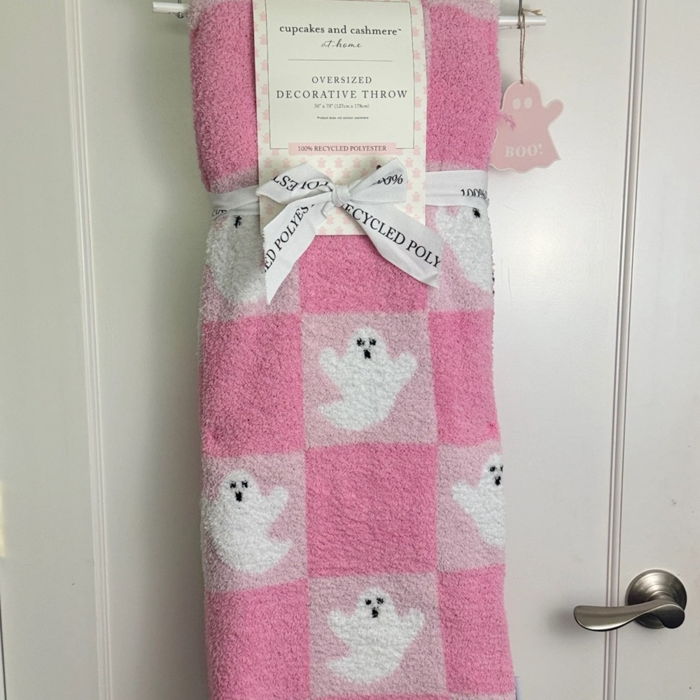 Cupcakes and Cashmere Ghost Blanket